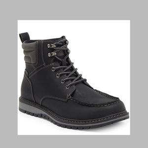 IZOD LACE-UP BOOTS.